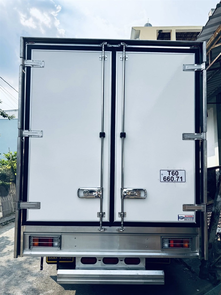 Cửa sau thùng composite inox Isuzu NPR350 Euro 5 từ Garage Lượm